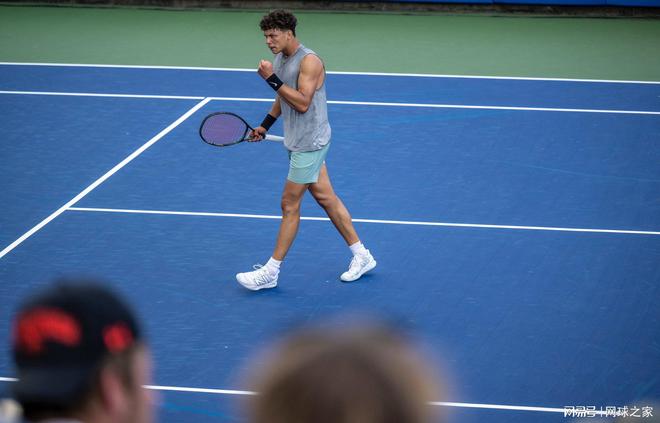 锋线小将加 锋线小将加